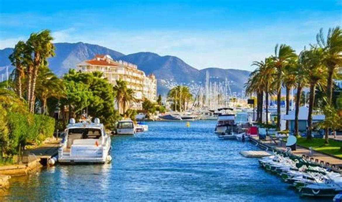 Casita Con Jardin, Bbq, Wifi, Centro Y Playa Villa Empuriabrava Kültér fotó